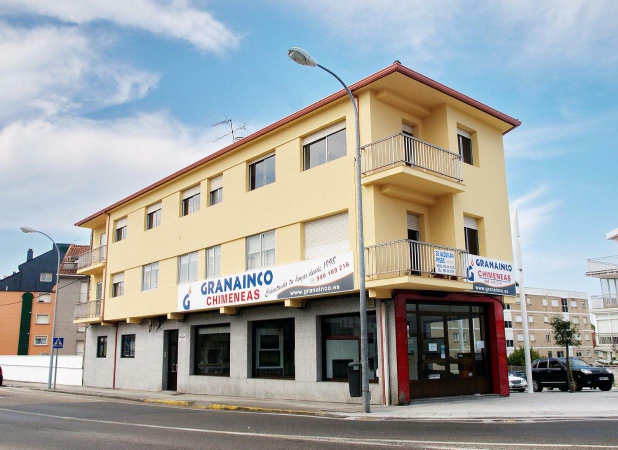 Apartamentos Vacacionales Caracas Sanxenxo Esterno foto